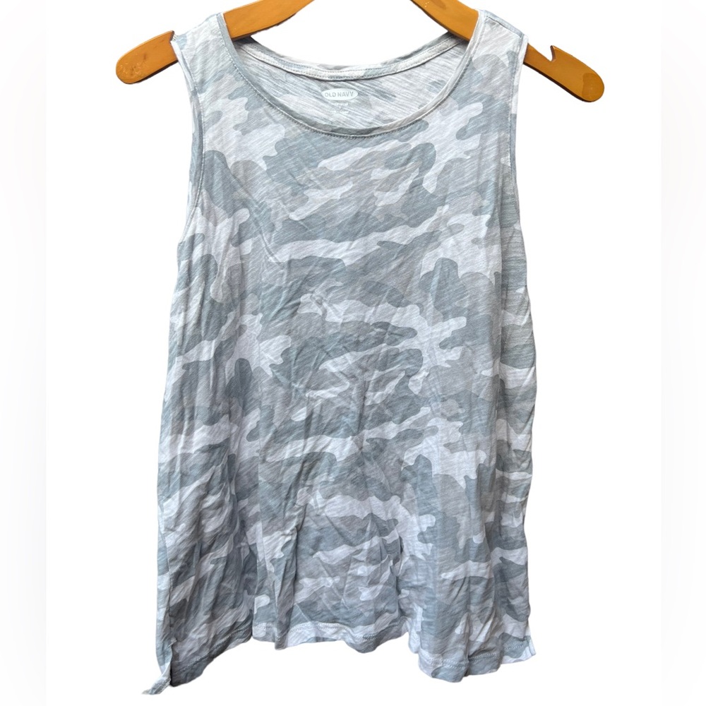 ⭐️⭐️⭐️4 for$12⭐️⭐️⭐️Old Navy Tank Top Grey Camouflage Size Small